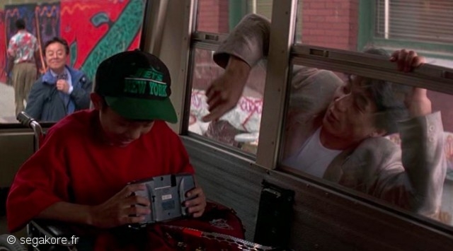 Cameo : la Game Gear dans Jackie Chan dans le Bronx (1995)